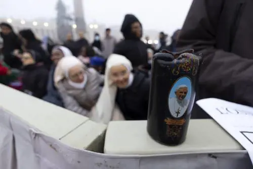 Folla di 100mila fedeli attesa per i funerali di Papa Benedetto XVI