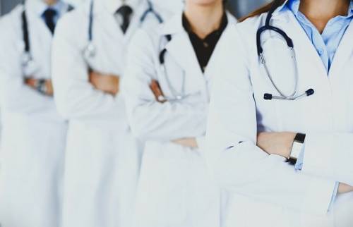 Archiviato Speranza i medici non vaccinati tornano al lavoro