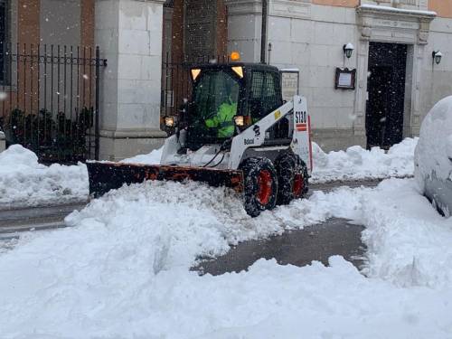 Scuole chiuse e strade bloccate: la neve in Molise