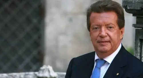 Cecchi Gori: "Il giorno prima di morire Troisi mi disse..."