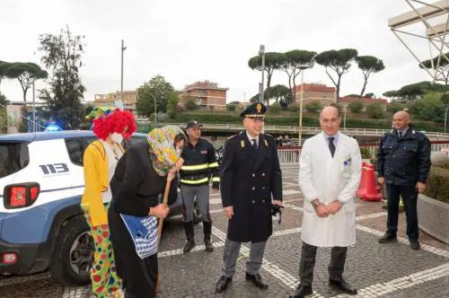 Befana, la solidarietà della polizia ai bimbi ricoverati al Gemelli