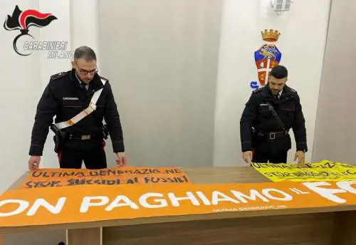 Ultima generazione blocca il traffico di Milano
