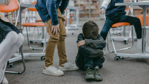 “Voglio morire”. La tragedia del bimbo che dà ragione a Valditara