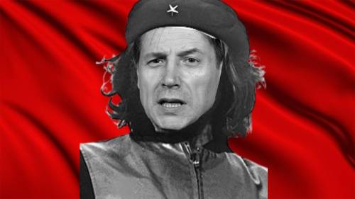Conte si fa Che Guevara: “Rave party? Pensate a Predappio”