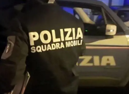 Paura in villa a Bergamo, banditi fanno irruzione in casa dell'imprenditore: domestici picchiati
