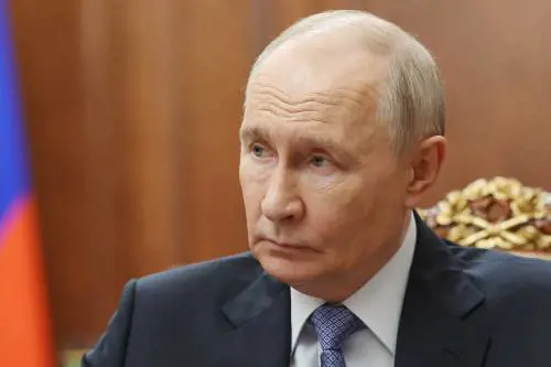 Droni vicino al Cremlino. Russia in crisi globale: le raffinerie al collasso