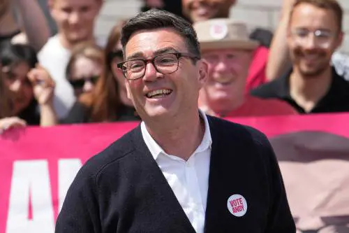 Il futuro dei Labour si decide a Makerfield: Burnham punta Starmer