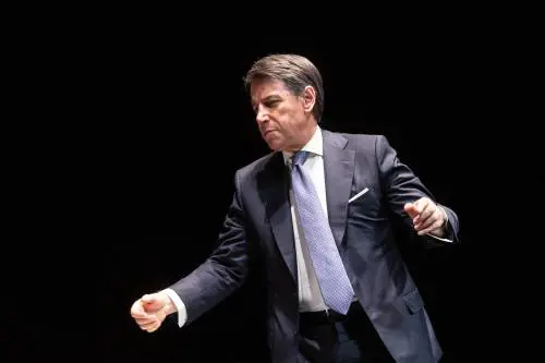 Covid, dagli appalti alla zona rossa. Le cinque domande pronte per Conte