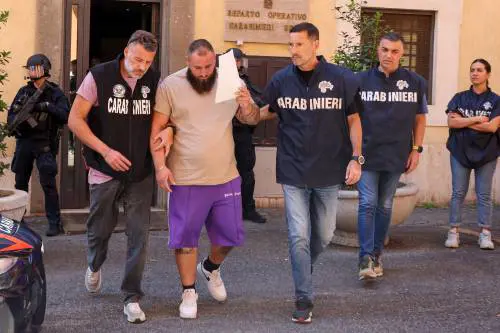 Bomba a Ranucci: scattano 4 arresti. Piantedosi: "Tutelati i cronisti d'inchiesta"