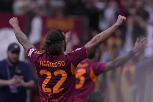 Un Mancini super consegna il derby alla Roma, che batte 2-0 la Lazio