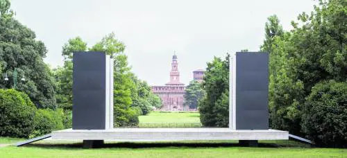 La Triennale fa rivivere il Teatro Continuo di Burri