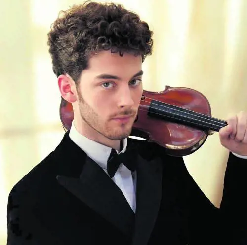 "A colpi di violino avvicino i giovani alla musica classica"