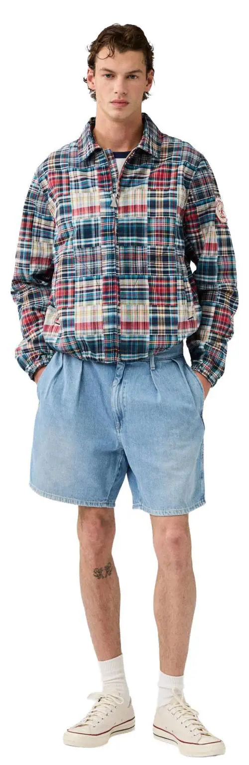 Roy Roger's gioca a tennis. Il jeans scende in campo