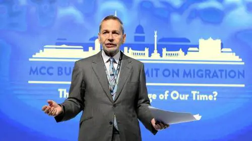 "I confini garantiscono democrazia e sicurezza. Ma oggi la scuola insegna il rifiuto dei nostri valori"