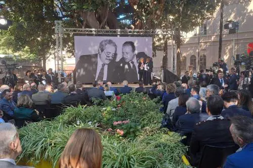 Strage di Capaci, 34 anni dopo. Meloni: "Memoria per futuro libero da paura". Mattarella: "Eredità di Falcone e Borsellino patrimonio etico della democrazia"