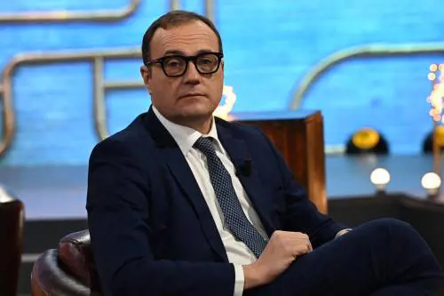 Così Cerno smaschera la sinistra islamista e dà un consiglio alla destra: "Sii te stessa, basta con i … sì, ma…"