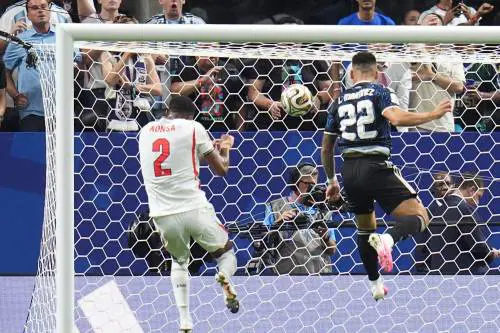 L’Argentina ribalta l’Inghilterra allo scadere: Lautaro porta l’Albiceleste in finale dei Mondiali