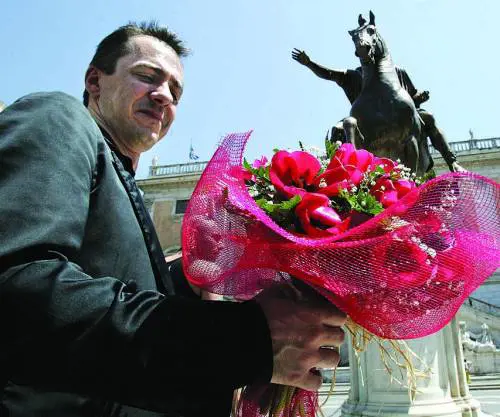 Il «Pacs day» fa infuriare i militanti di Azione giovani