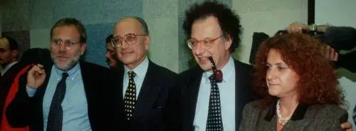 Ad Abu Mazen 50 milioni e la patente di «buono»