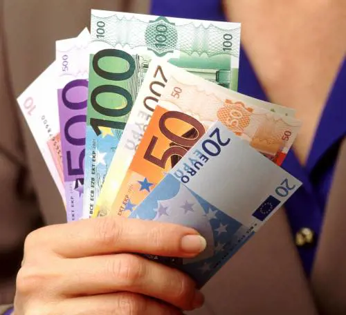 Torna di moda la segretaria tra regali, riunioni e «bugie»