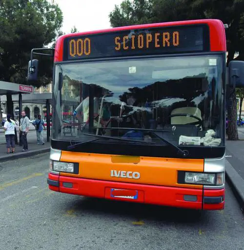 La mobilitazione dei parroci: «Sulla vita non si può votare»