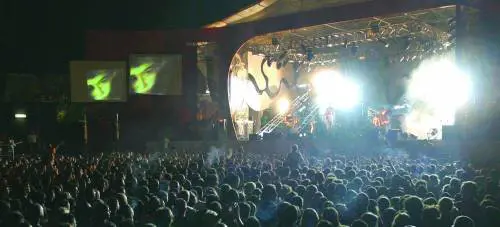 Niente soldi alla ex: «Può fare la colf, oppure la baby sitter»