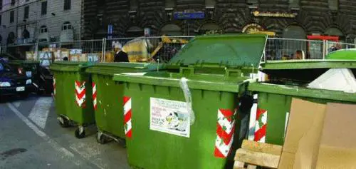 Amiu e profumo: «Meglio fare i doppi turni»