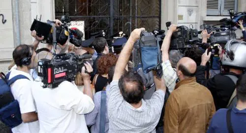 Ladro in fuga vola dal viadotto