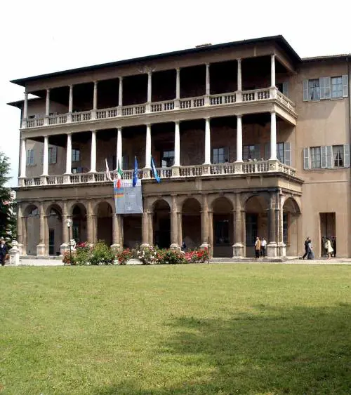 «FRIENDS» SI SPEGNE STANCAMENTE