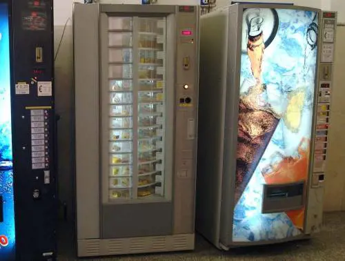 Tursi, merendine no global in sala rossa allora del tè