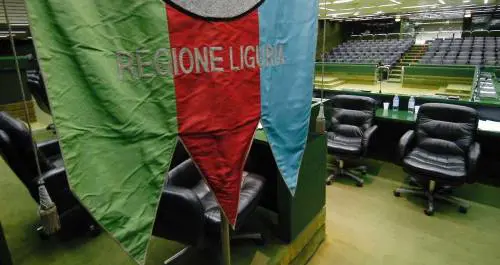 Il consigliere contestato e i soldi dellassessore