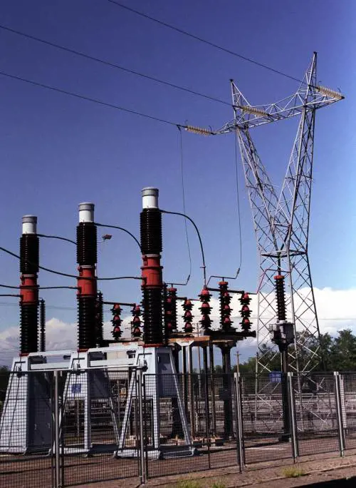 Lenergia privata riattiva la centrale idroelettrica