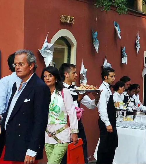 Torna in piazzetta la griffe «Hermès»