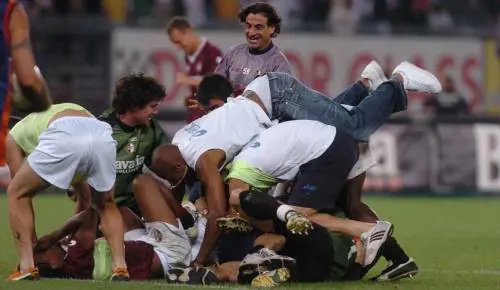 Nuova pavimentazione a De Ferrari