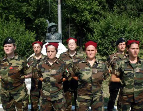 Parigi difende Danone dallOpa di Pepsi