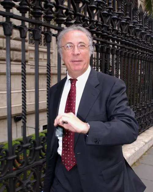 Mostri, ufo e isole fantasma I prodigi «ab Urbe condita»