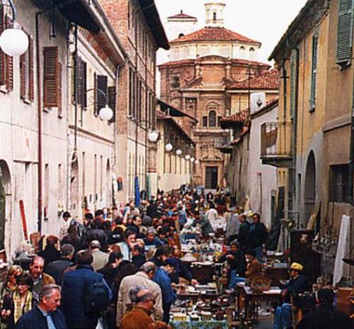 Libri e dischi in mostra a Cherasco