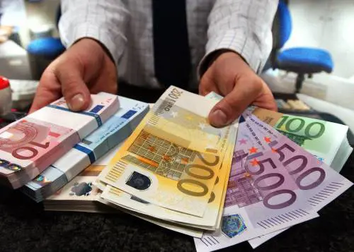 Scoperte le vere pagine gialle: nell’elenco  solo utenti cinesi