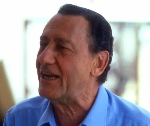 «Congeliamo i conti bancari dei finanziatori»