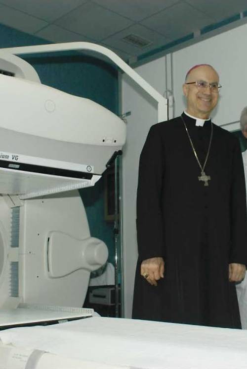 Ospedali uniti per dividere le code