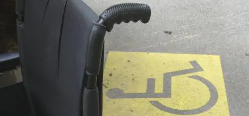 «Tursi toglie i soldi ai disabili ma trova le case agli zingari»