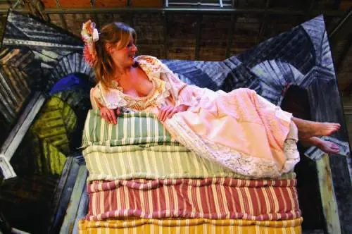 Addio occhi a mandorla: a Tokyo si rifanno lo sguardo