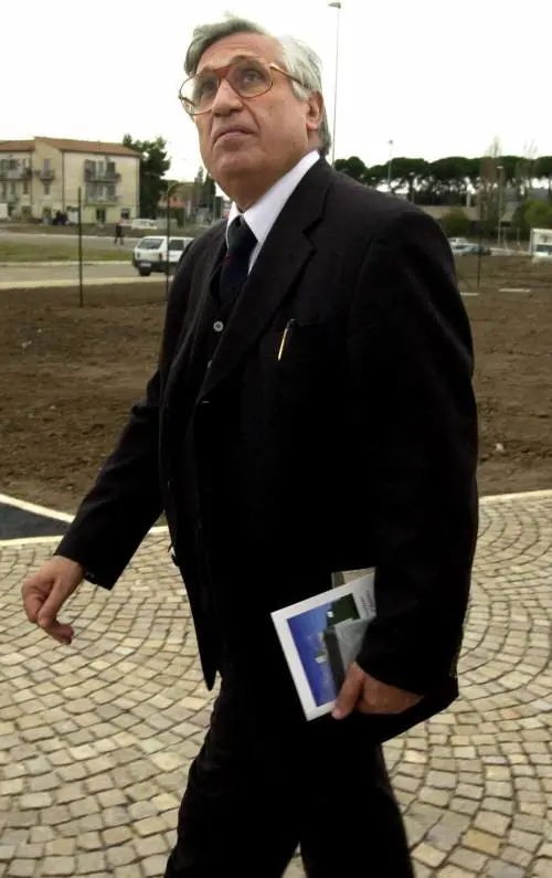 Ora la scorta la vuole il signor Rossi