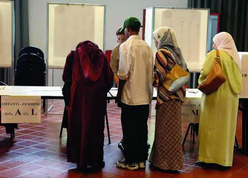 Un assedio da stadio per lex killer dei mari