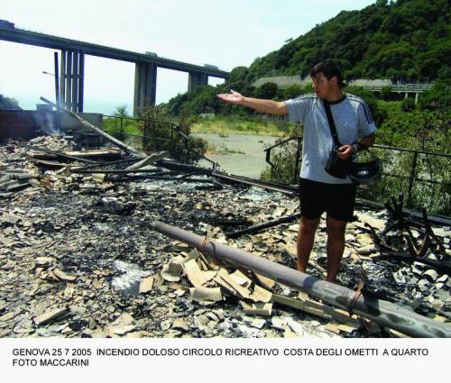 Rogo distrugge centro per anziani