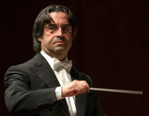 Fazio fa la prima mossa: niente vertice Ue