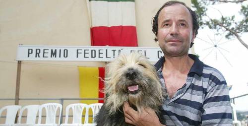Eroi tra bombe e ladri: così i cani dimostrano una fedeltà da premio