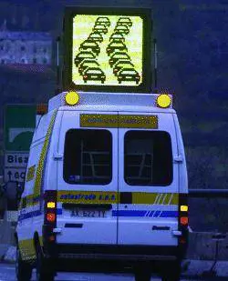 Traffico caos: incidenti, code e malori