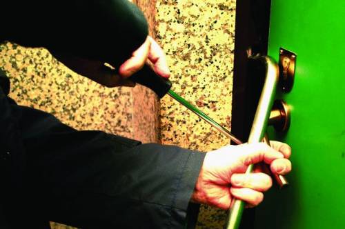 Se il fabbro ruba anche più del ladro