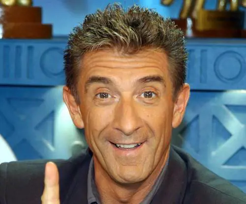 «Via il funzionario comunale straniero»